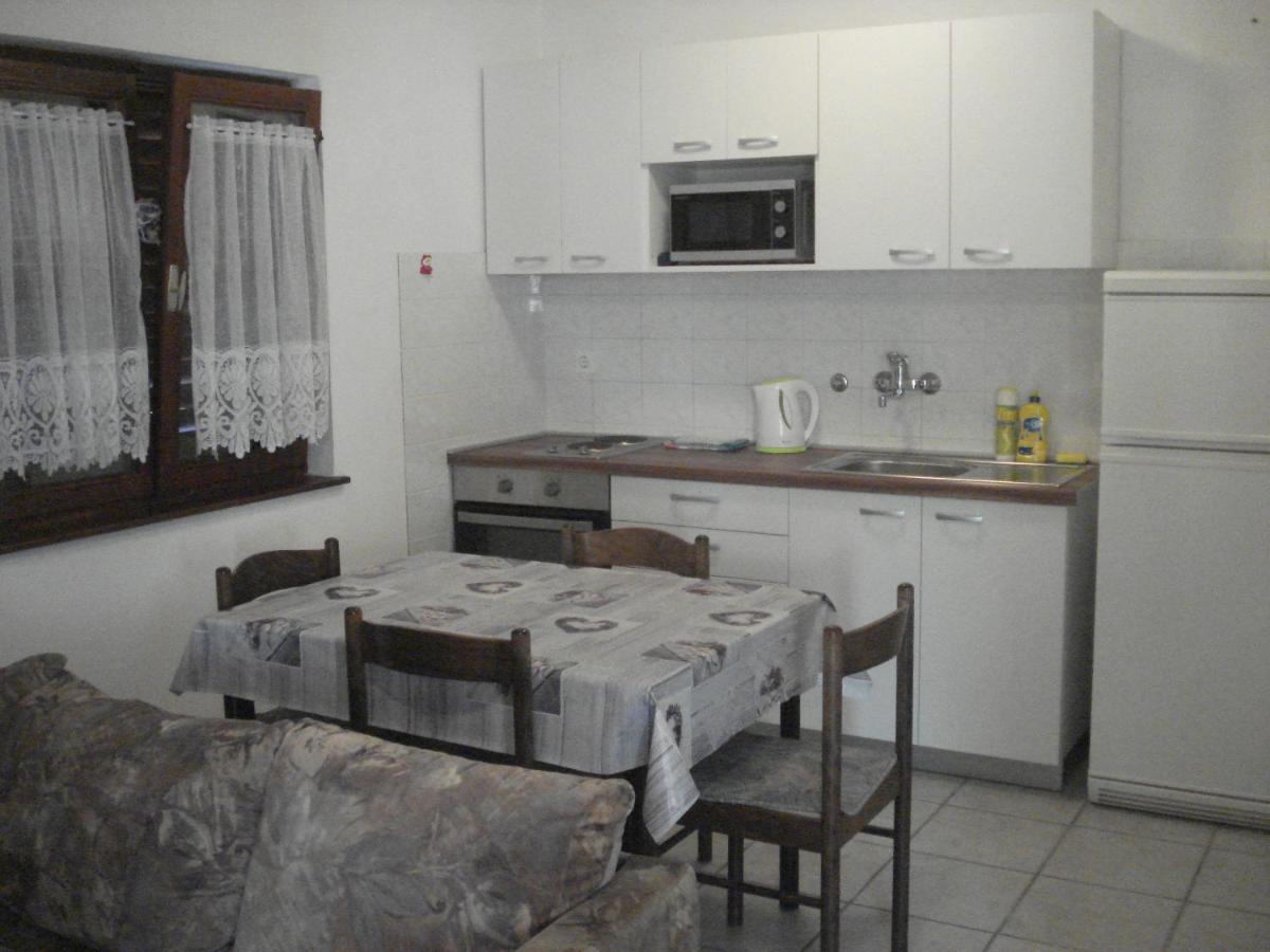 Apartments Car Vir Exterior photo
